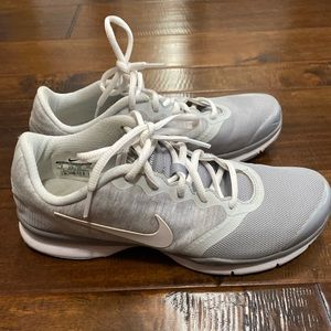 Nike Gray and White Tennis Shoe - Size 8